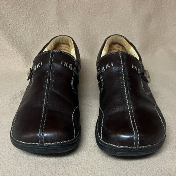 Clarks Unstructured Women's Brown Leather Slip-On Loafer Size 9 - Picture 4 of 8